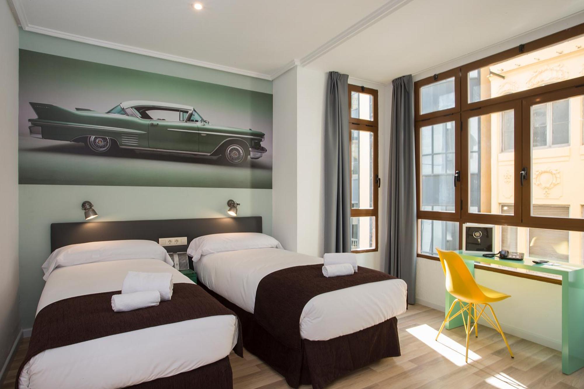 Twin Room,1272696169:JPEG