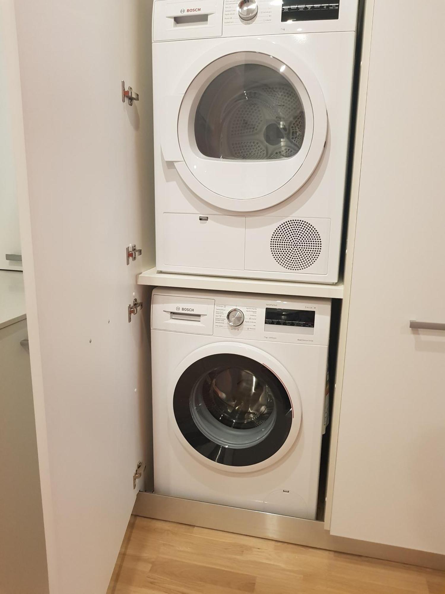 Deluxe Two-Bedroom Apartment,1350982816:JPEG